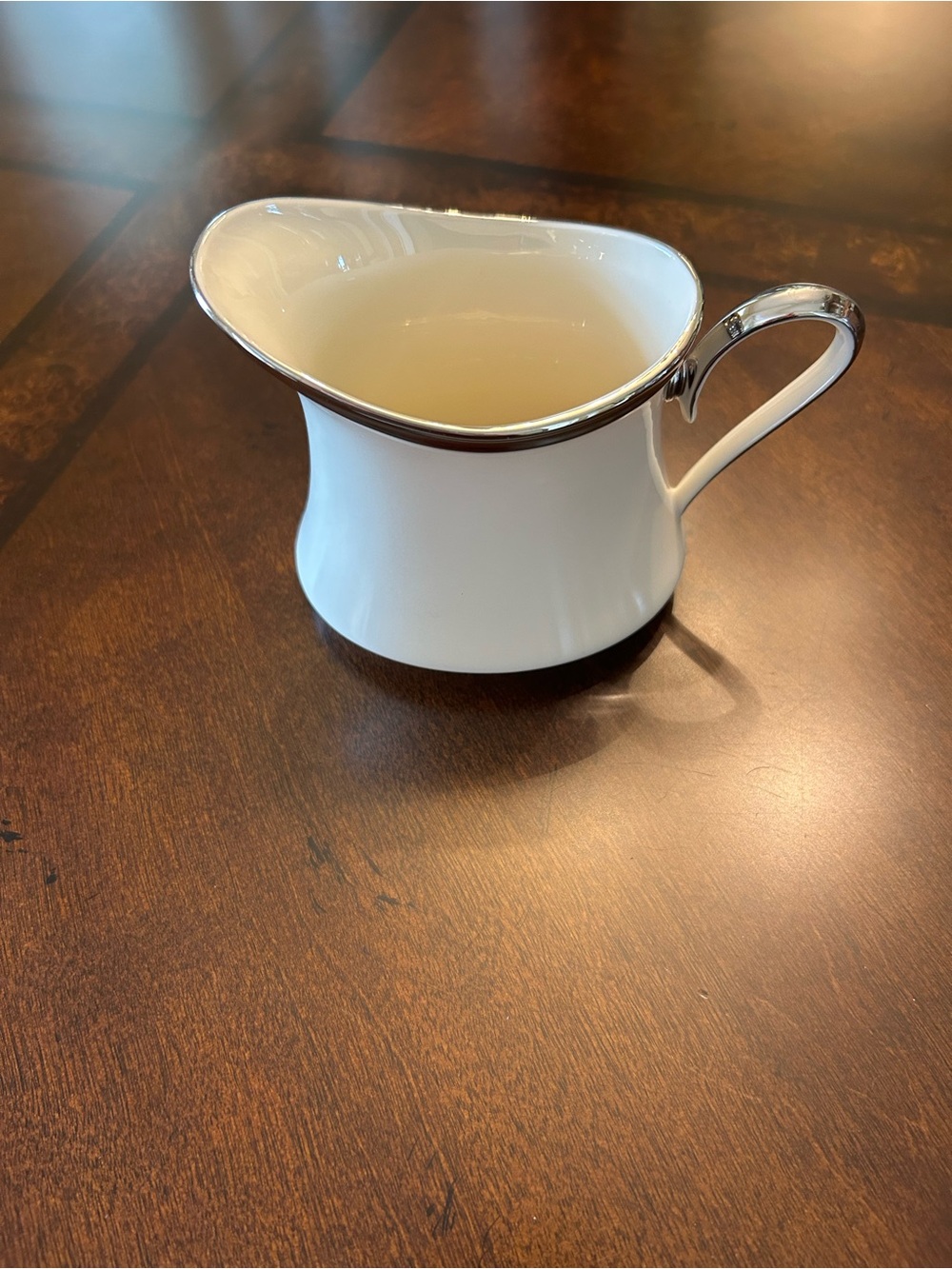 Lenox Solitaire White Porcelain Creamer with Platinum Trim